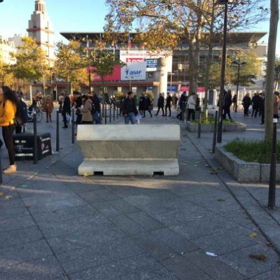 Borne de défense anti vehicule bélier - borne SAFELY