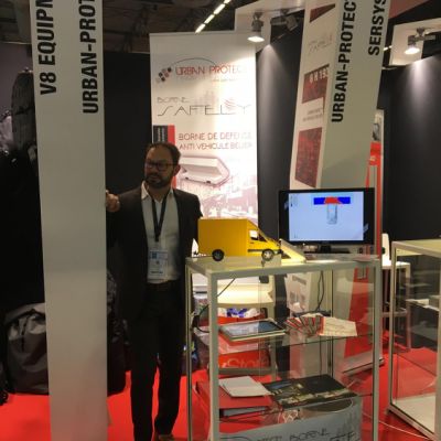 borne de défense anti véhicule bélier : borne SAFELY par Urban Protect Christian Gualtieri